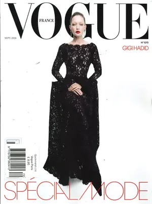 Vogue French - NO 1070 Magazine