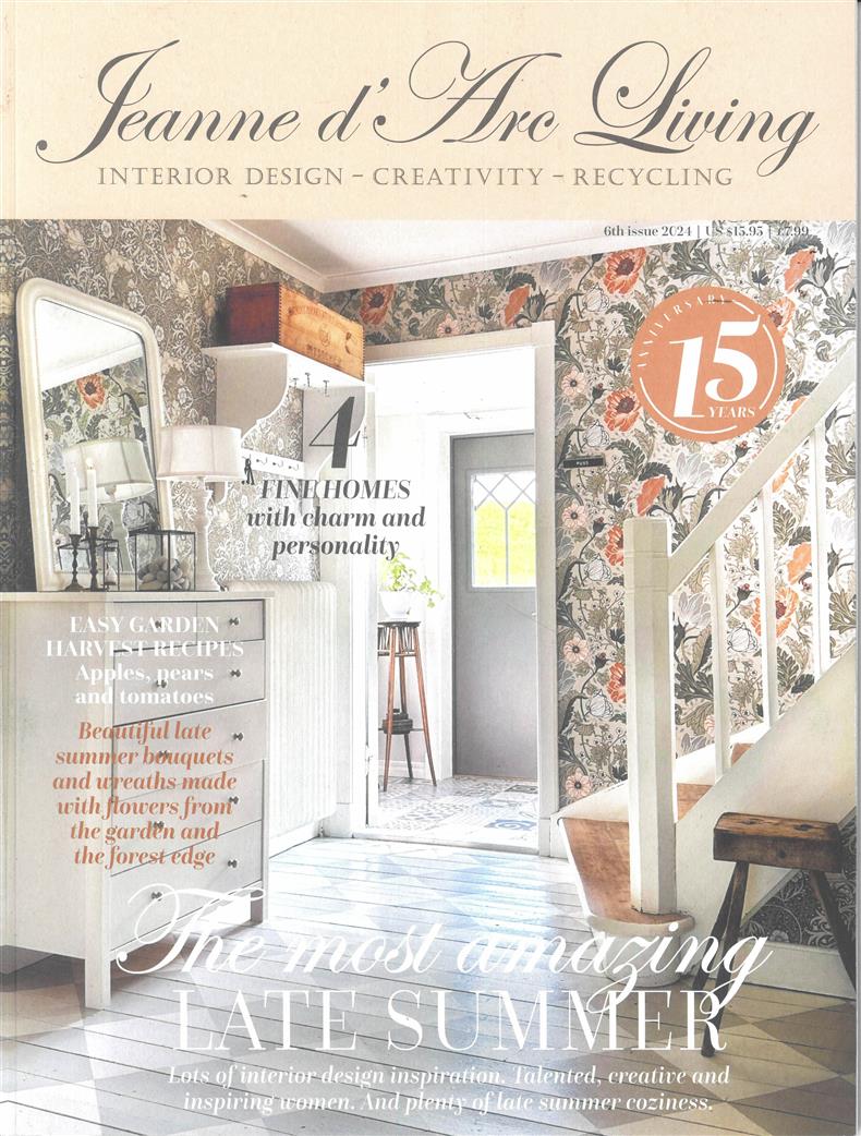 Jeanne d'Arc Living - NO 06